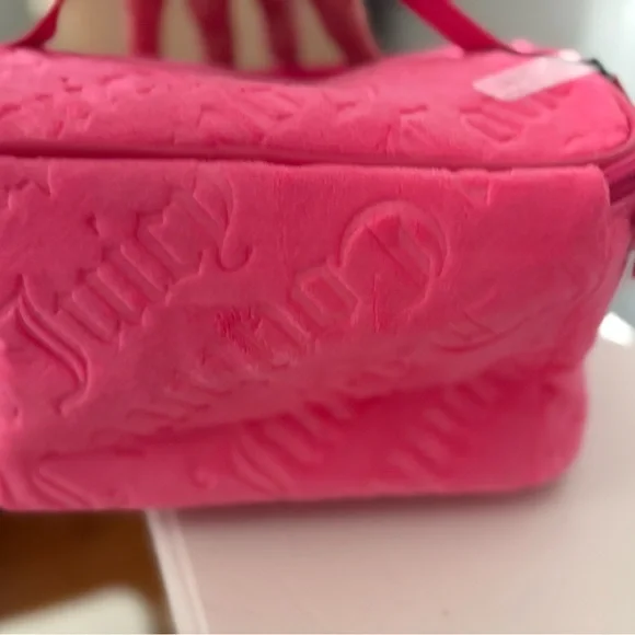 Juicy Couture Pink Velvet make up bag - Picture 5 of 5